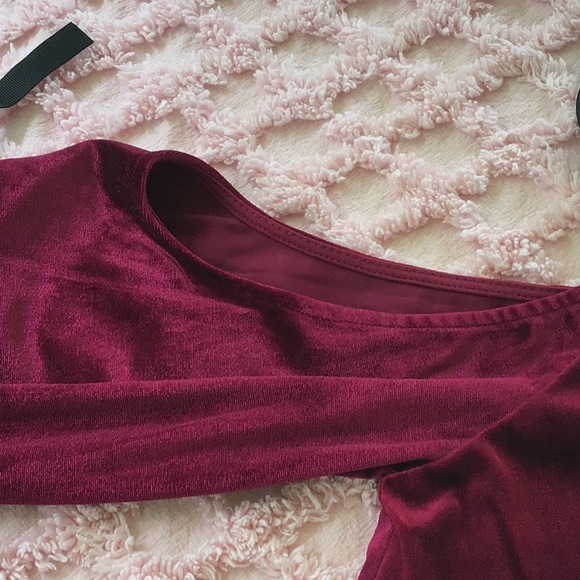 ROMEO & JULIET COUTURE BURGUNDY VELOUR BLACK RIBBON SHOULDER STRAPS MEDIUM - Picture 12 of 14